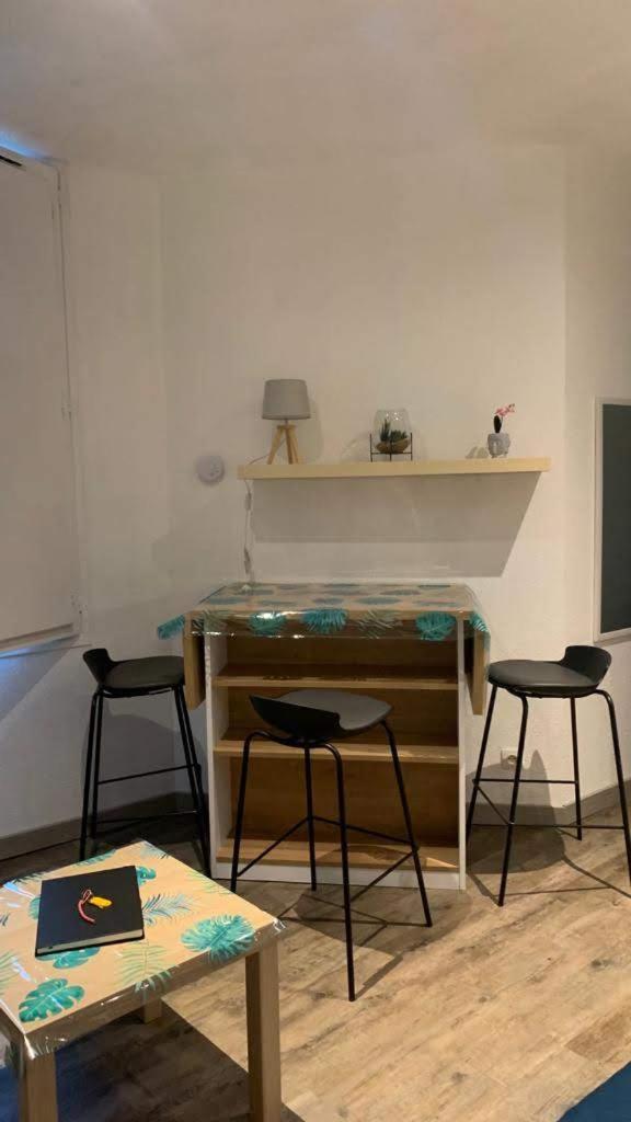 Studio 24M2 Intra-Muros Авиньон Екстериор снимка